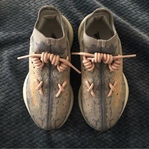 Yeezy 380 Mist Men 5 / Women 6